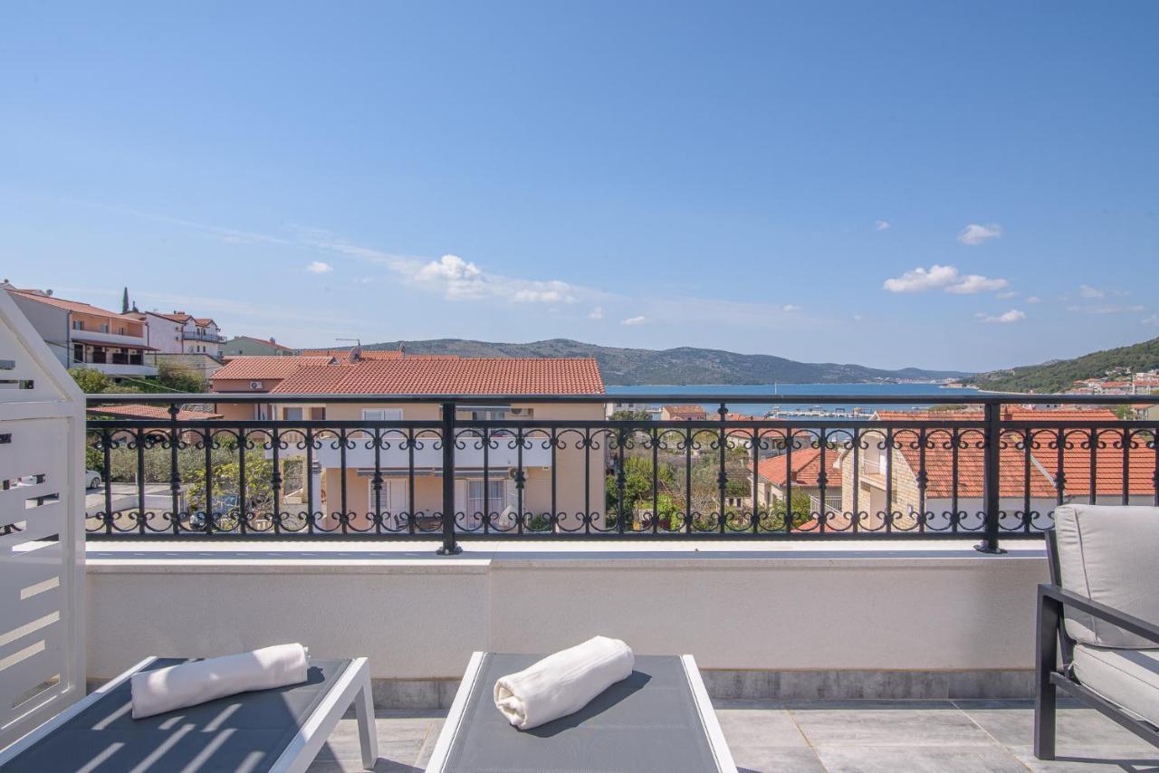 Villa Barbara & Zoran With Heated Swimming Pool Сегет-Враница Экстерьер фото